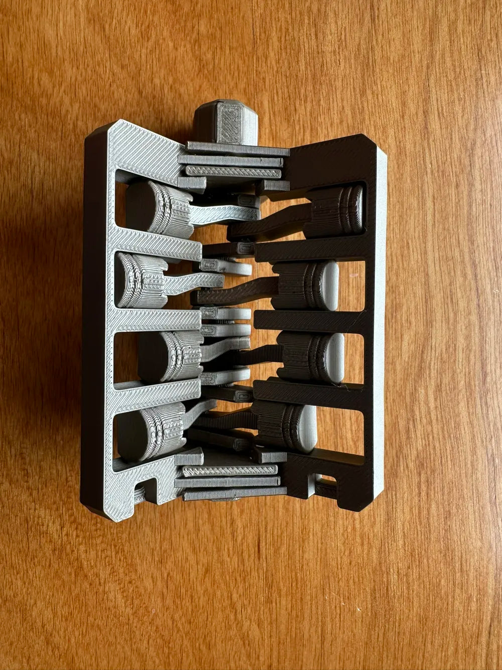 v8 engine fidget