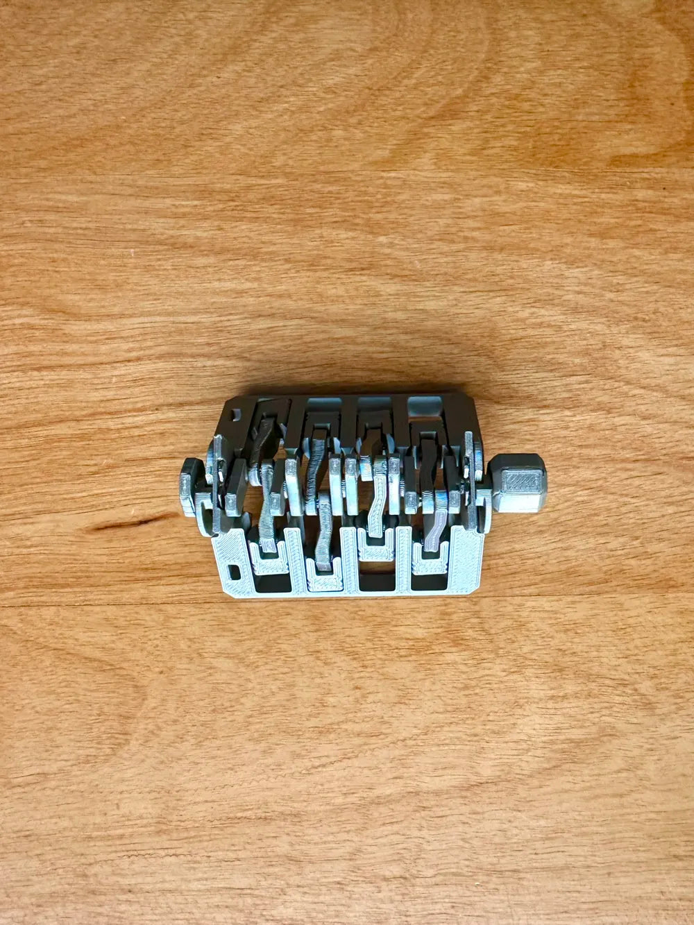 v8 engine fidget